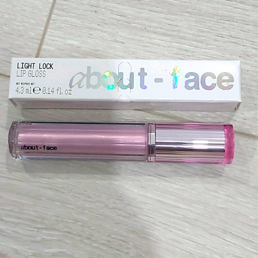 Brand New about-face Halsey Light Lock lipgloss